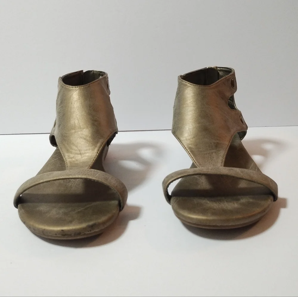 Corkys Amelia Gladiator Brushed Gold Bronze Open Toe Sandals Zip Back Size 9